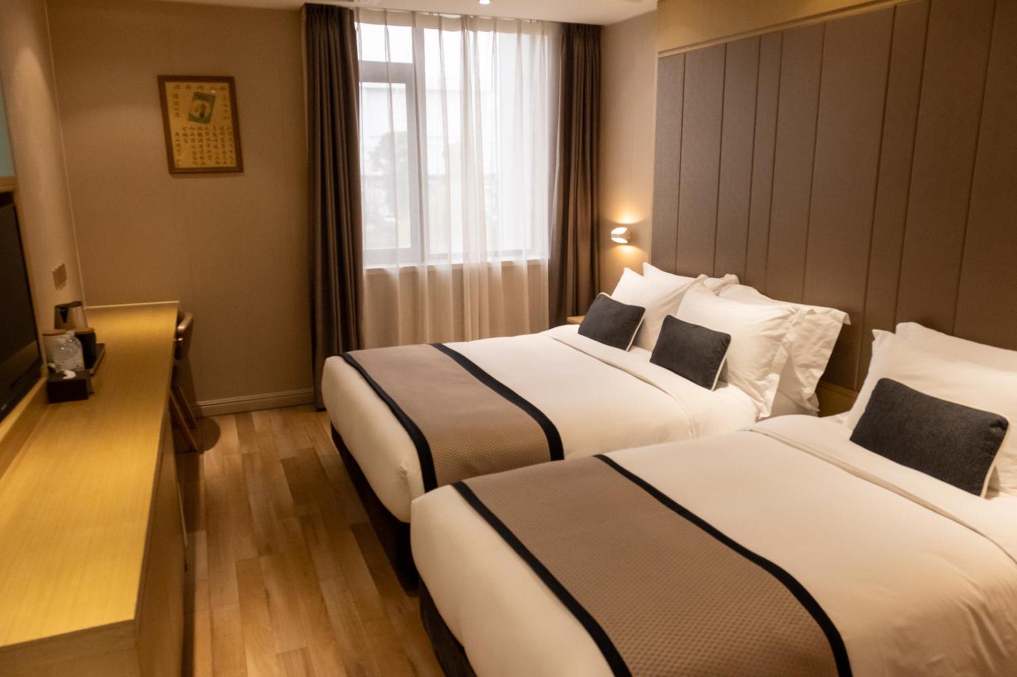 Shanghai-Deco Hotel-Free Shuttle Bus To Pudong Airport And Disneyland Exterior photo