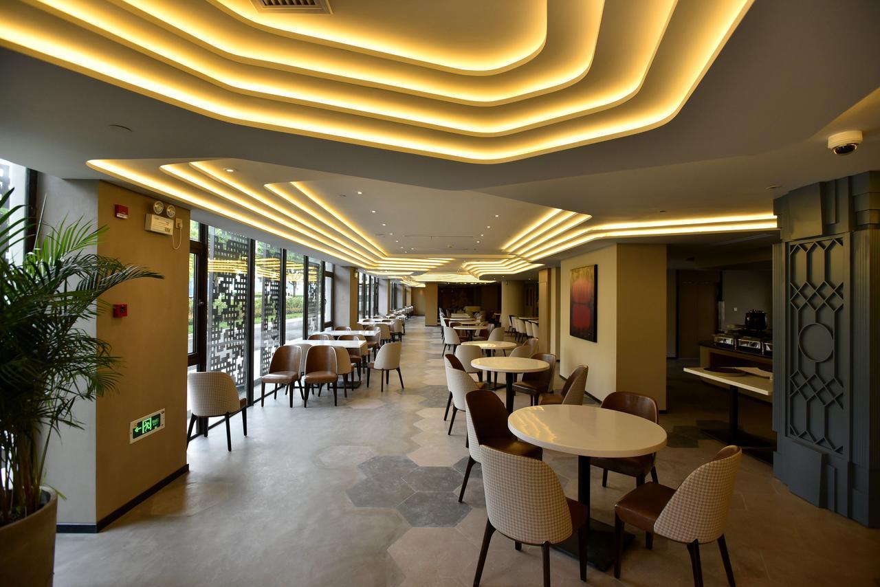 Shanghai-Deco Hotel-Free Shuttle Bus To Pudong Airport And Disneyland Exterior photo