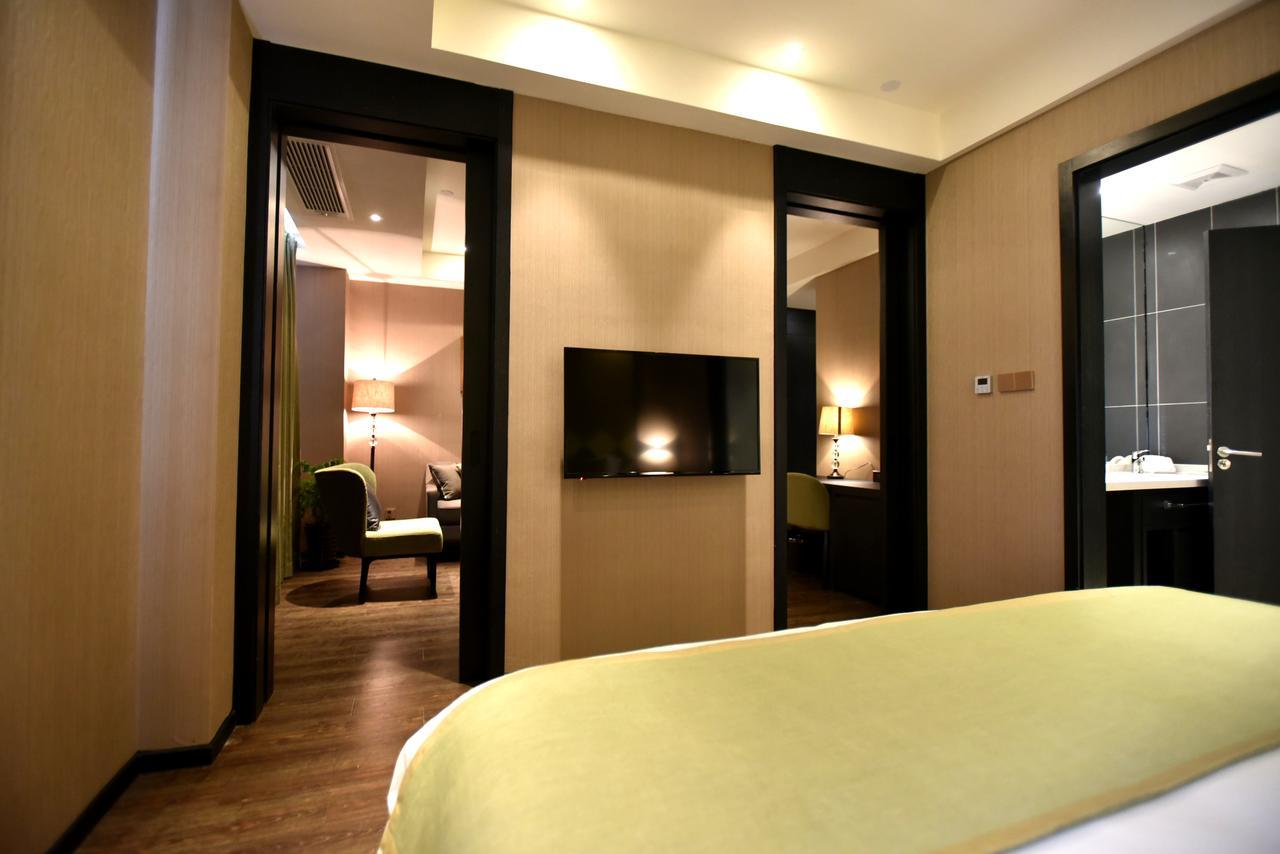 Shanghai-Deco Hotel-Free Shuttle Bus To Pudong Airport And Disneyland Exterior photo