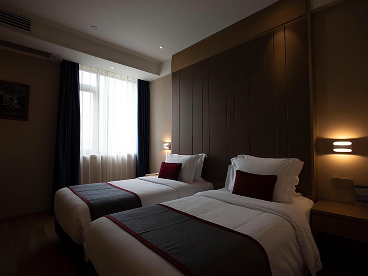 Shanghai-Deco Hotel-Free Shuttle Bus To Pudong Airport And Disneyland Exterior photo